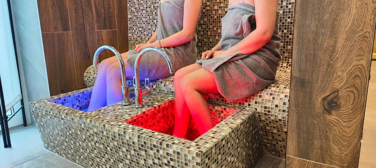 Amelia Zdroj Medical & Spa Iwonicz-Zdrój Екстериор снимка