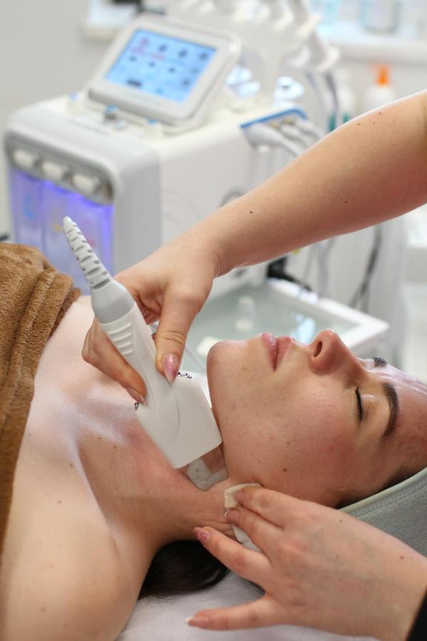 Amelia Zdroj Medical & Spa Iwonicz-Zdrój Екстериор снимка
