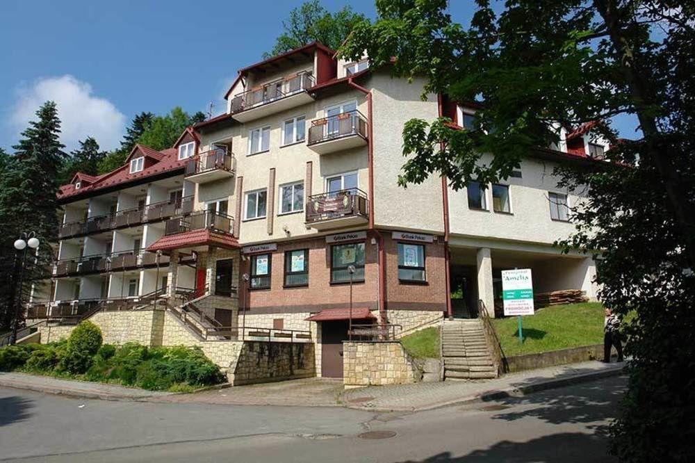 Amelia Zdroj Medical & Spa Iwonicz-Zdrój Екстериор снимка
